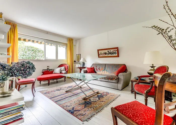 Spacieux Appartement Dans Un Quartier Paisible