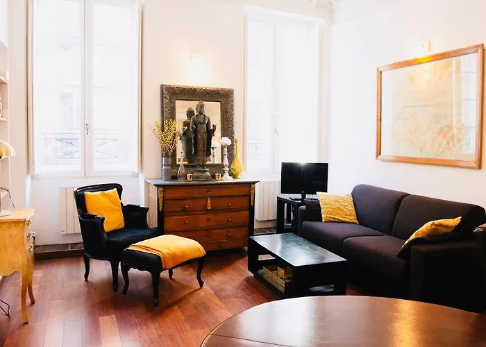 Romantic Apartment Near Le Marais