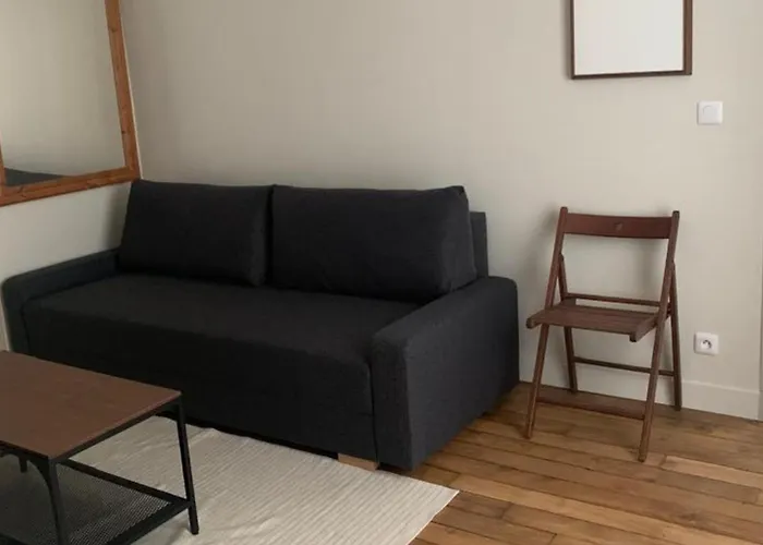 Cozy 32 M Near Montmartre