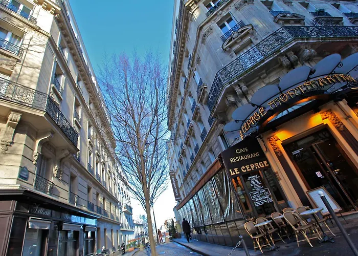 Caulaincourt Montmartre By Hiphophostels