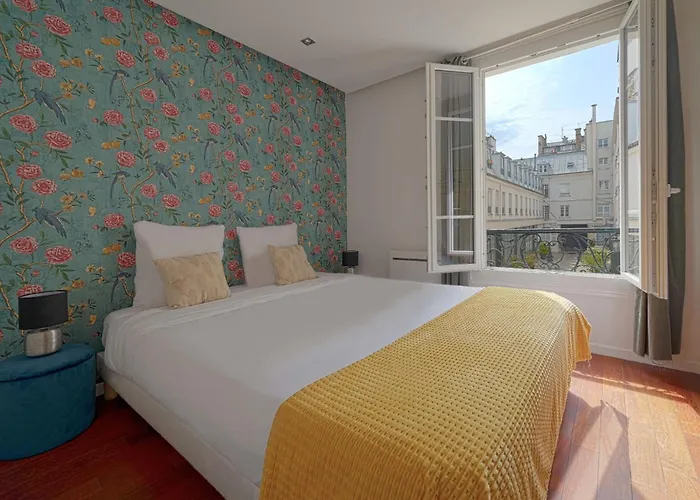 Small Studio Next To Invalides