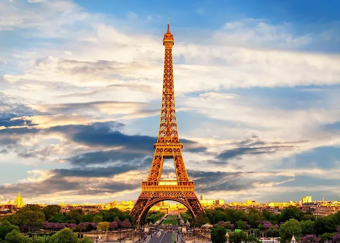 Paris Eiffel Tower - Cityapartmentstay