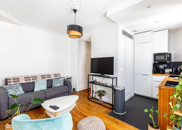 Guestready - Tranquil Hideaway In The Vibrant 15Th