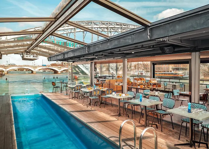 Hotel Off Paris Seine