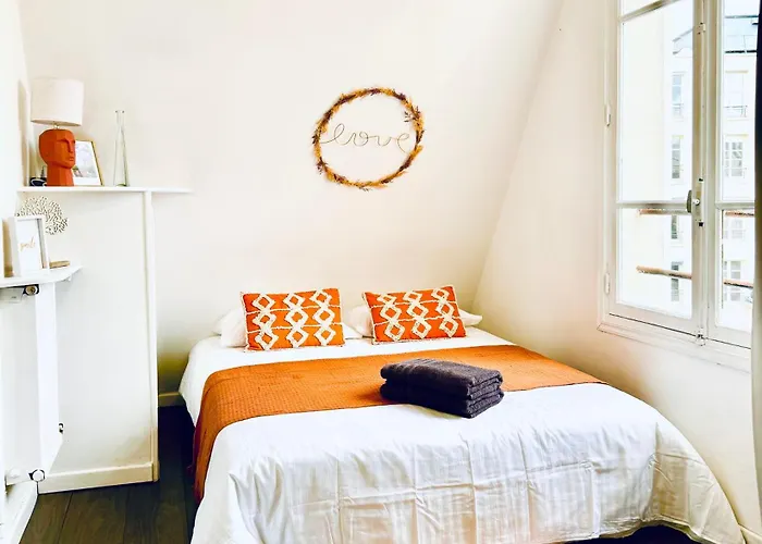 Cosy Place Entre L\'Arc De Triomphe Et Les Champs-Elysees