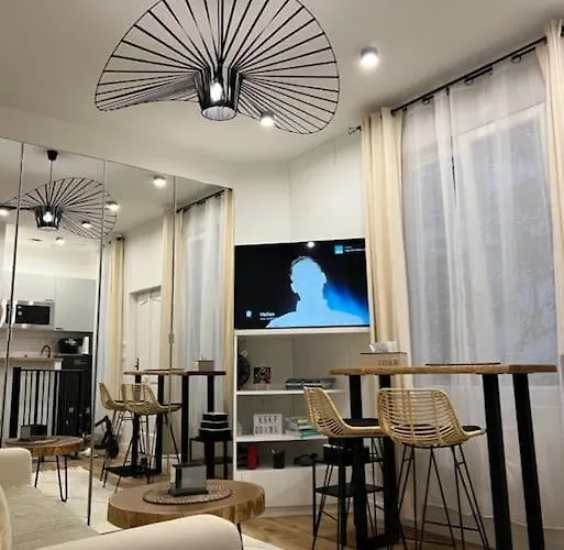 Cosy Studio Near Eiffel Tower
