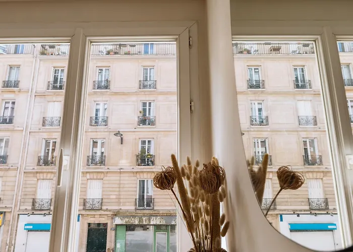 Central & Spacious Apartment For 6