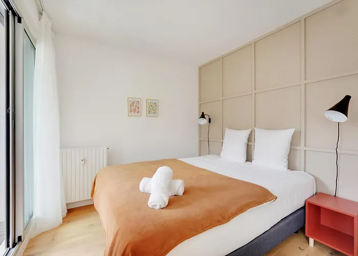 Bel Appartement Design Proche Gare De Lyon, Balcon