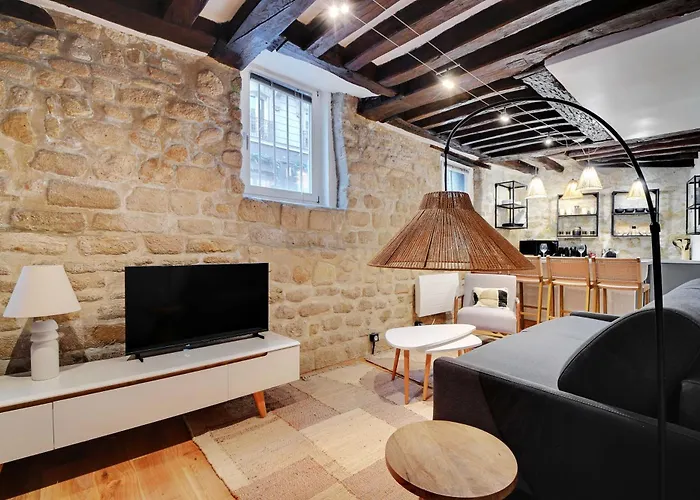 Cosy Hut In The Middle Of Bastille