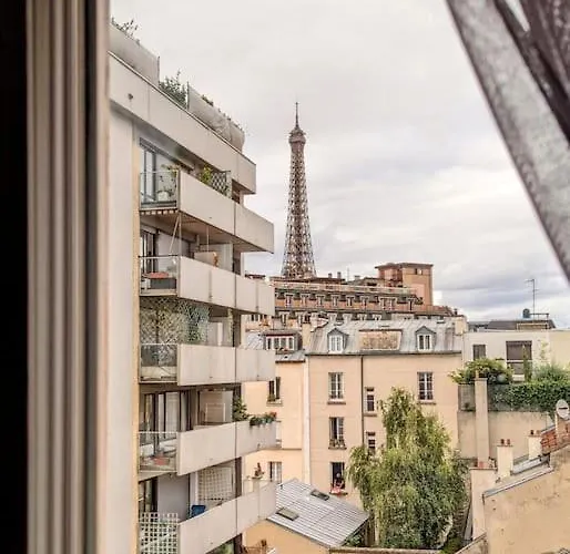 Charmant Studio Avec Balcon Et Vue Tour Eiffel