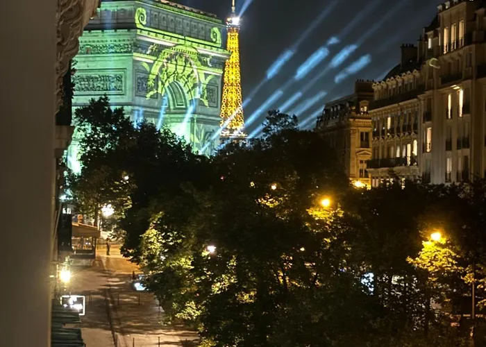 Beautiful Rooms Nearby Champs Elysees
