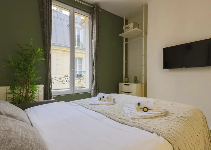 Opera District Comfortable Retreat