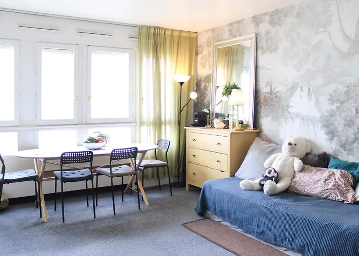 Bright Studio In The Heart Of Paris