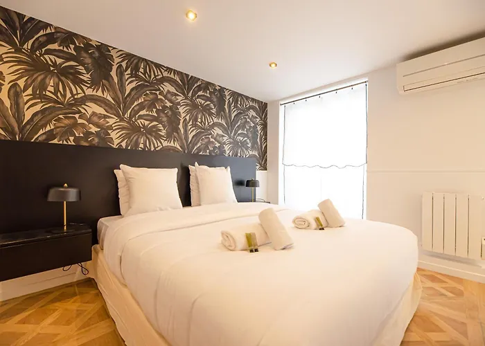 Cosy Flats- Notre Dame