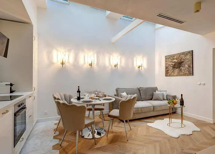 348 Ponthieu - Superb Apartment In Paris