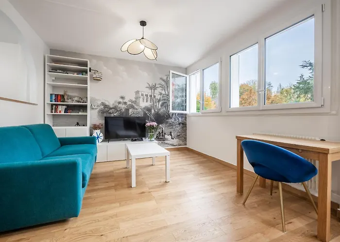 Charming Parisian Home Away From Home In The Heart Of Paris