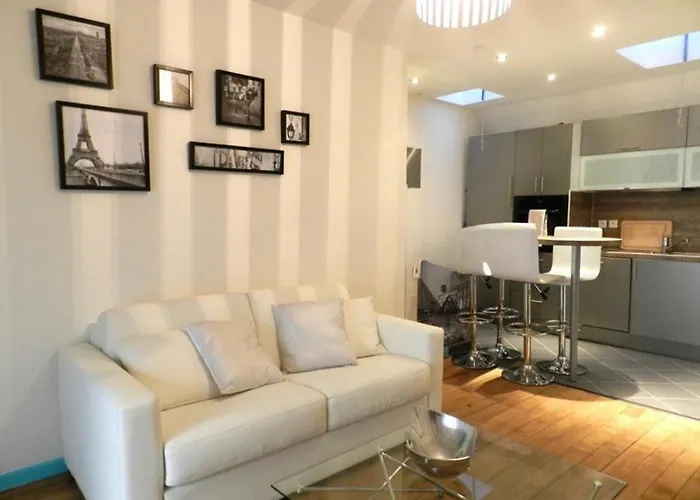 Heart Of Le Marais Apartment