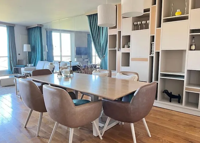 Luxurious 2 Bedrooms-View Seine River-Paris Center
