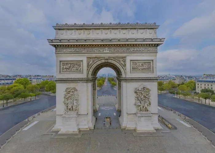 Charmant Studio Champs Elysees