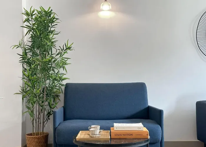 Charming Family Flat Near Montparnasse