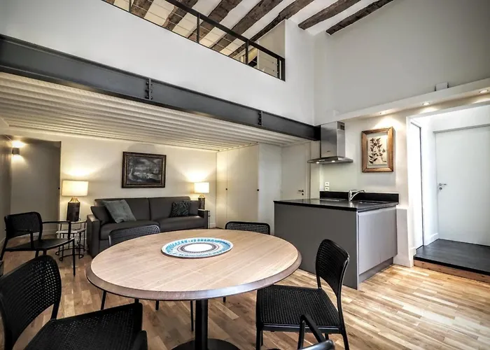 Moliere Chicsuites