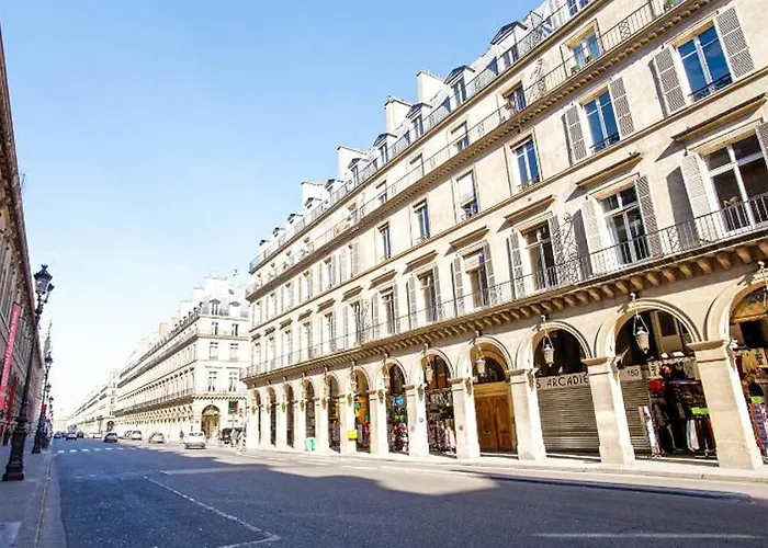 Villa Du Louvre
