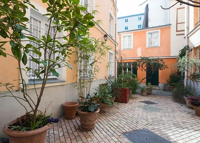 Mouffetard - Rue Du Fer A Moulin