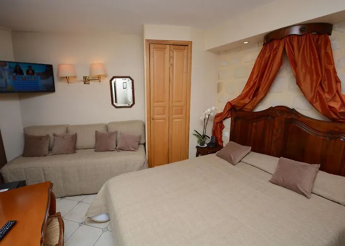 Familia Hotel