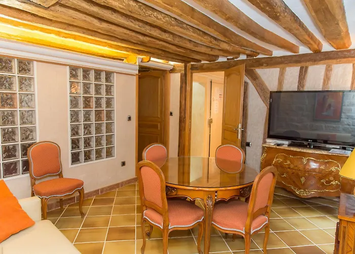Saint Germain Des Pres Apartment
