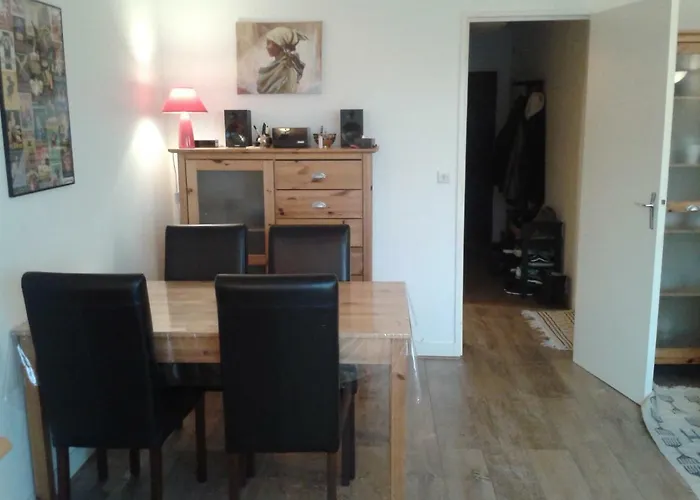 33 Villa Curial