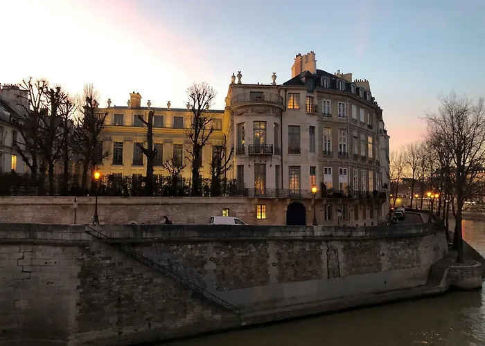 Studio Ile Saint Louis 75004 Paris
