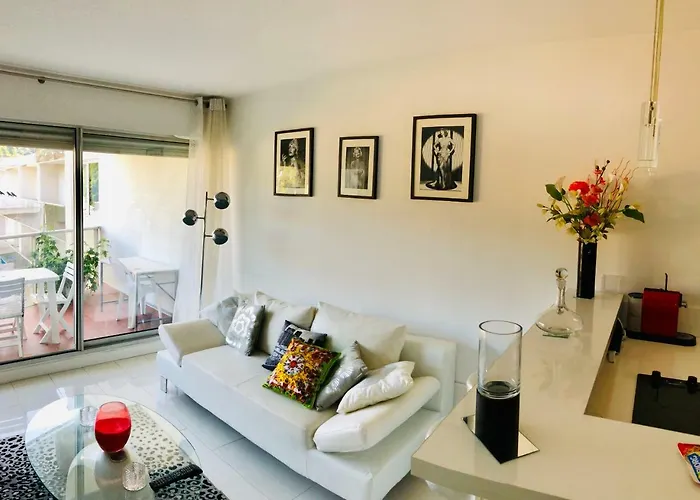 Montmartre Luxury & Design Parisian home