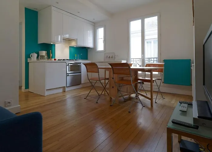 Quiet apartment near Montmartre