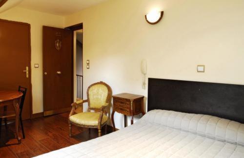 De L'aveyron Hotel Paris