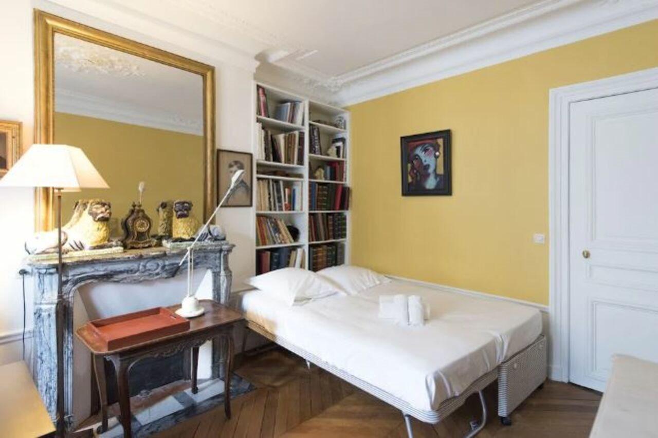 Charming Haussmannian Appartement Paris