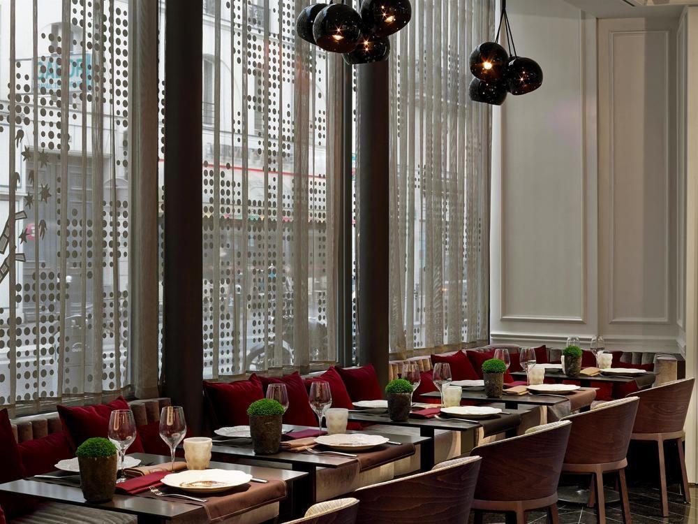 W - Opera Hotel 5*