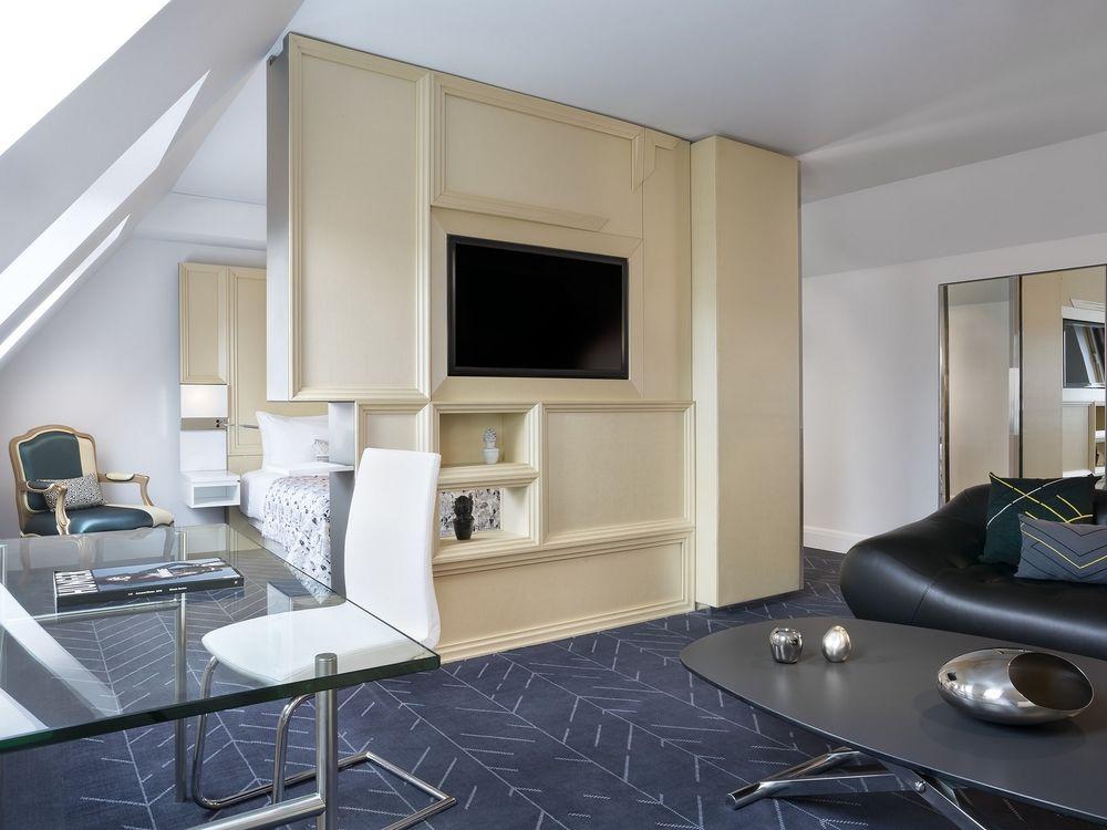 W - Opera Hotel 5*