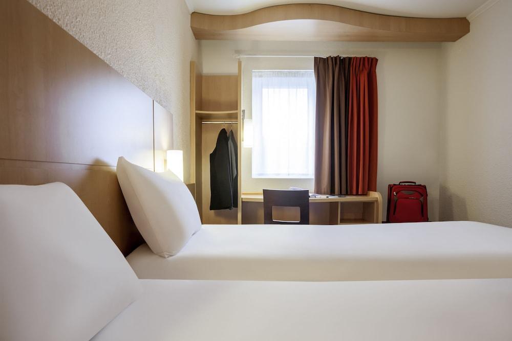Hotel Ibis Maine Montparnasse 3*