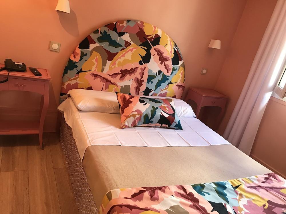 Petit Saint-honoré Hotel 2*