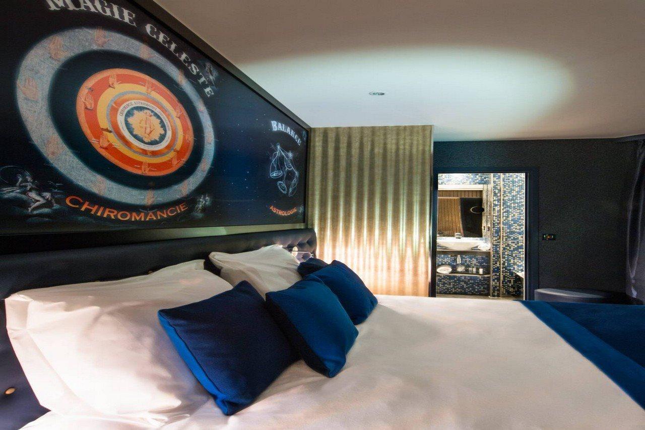 Splendor Elysees Hotel Paris