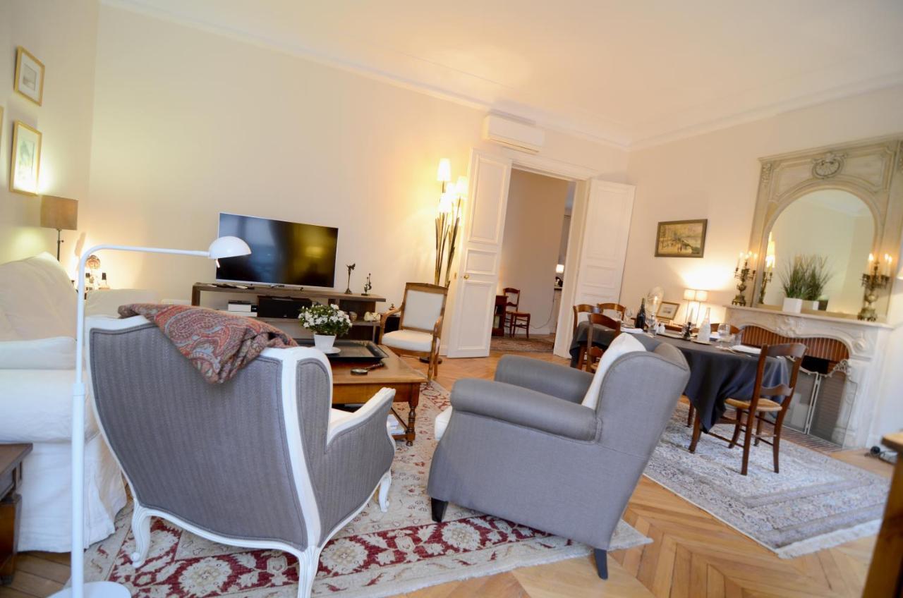 Apartment Champs Elysees Paris