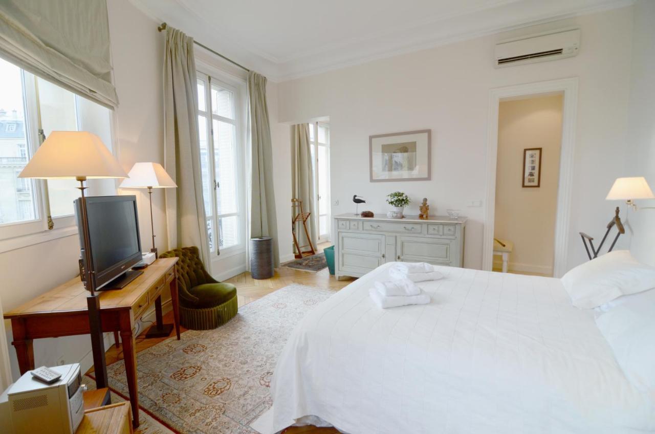 Champs Elysees Apartment