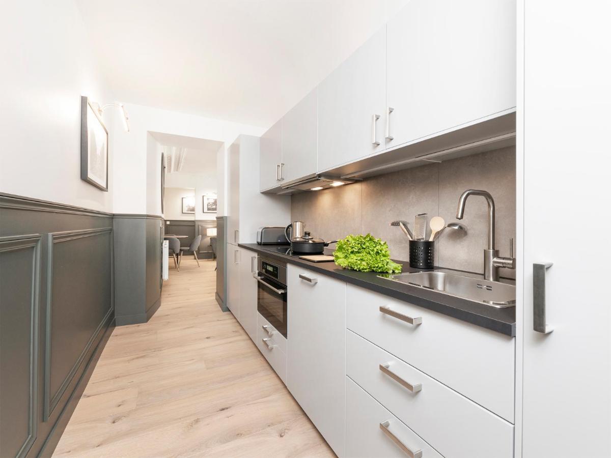 Livinparis - Luxury 3 Bedrooms Le Louvre Ii * Paris