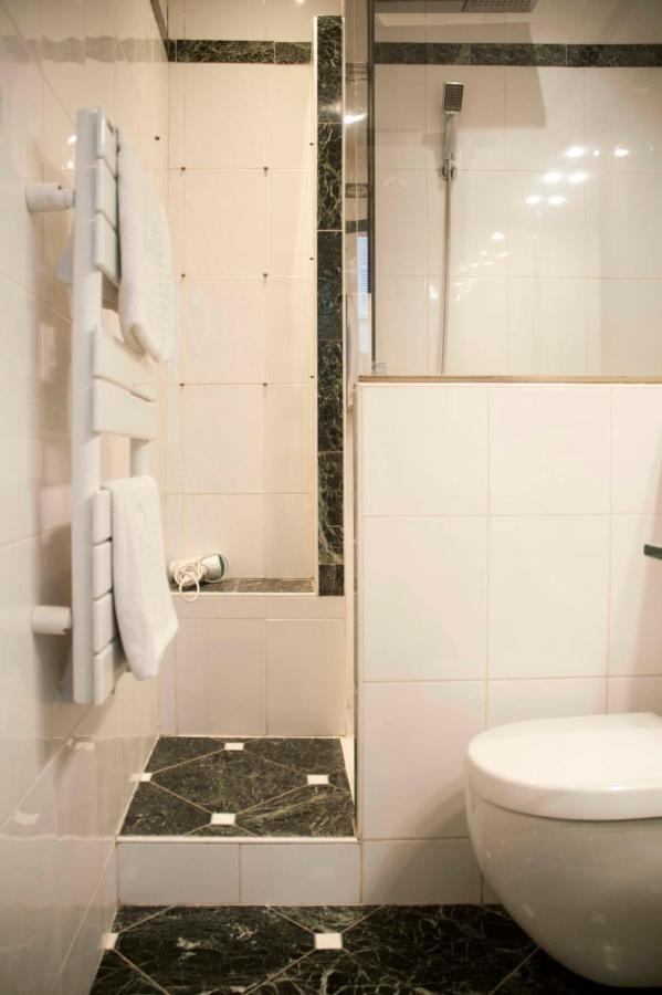 Apartment Charming Batignolles Neighborhood Paris