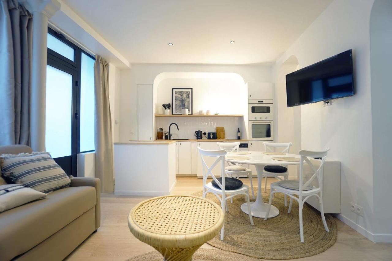 Apartment Beautiful 45 M2 In Paris