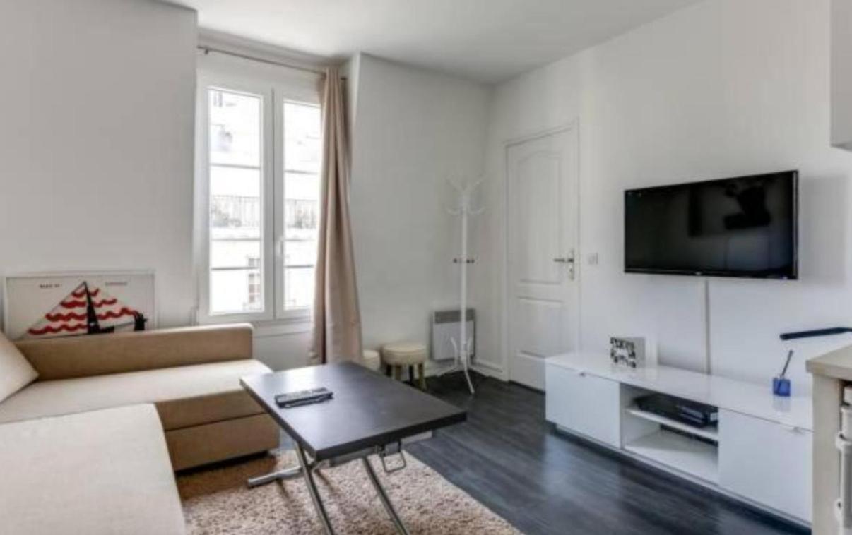 Apartment Parc Monceau Paris
