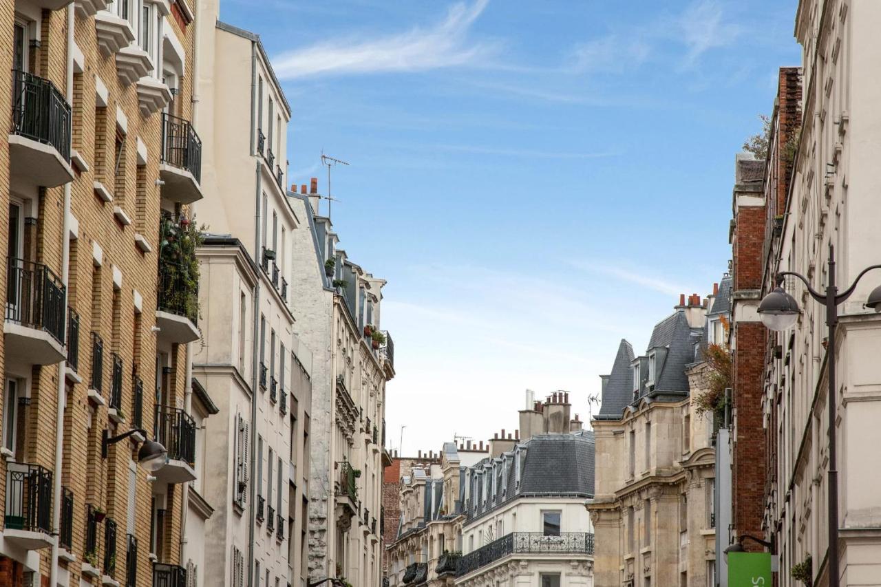 Charming Industrial-style Studio Just Nearby Montmartre In - Welkeys