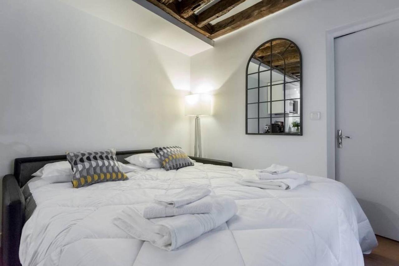 Quiet, Cozy, Design In Apartment