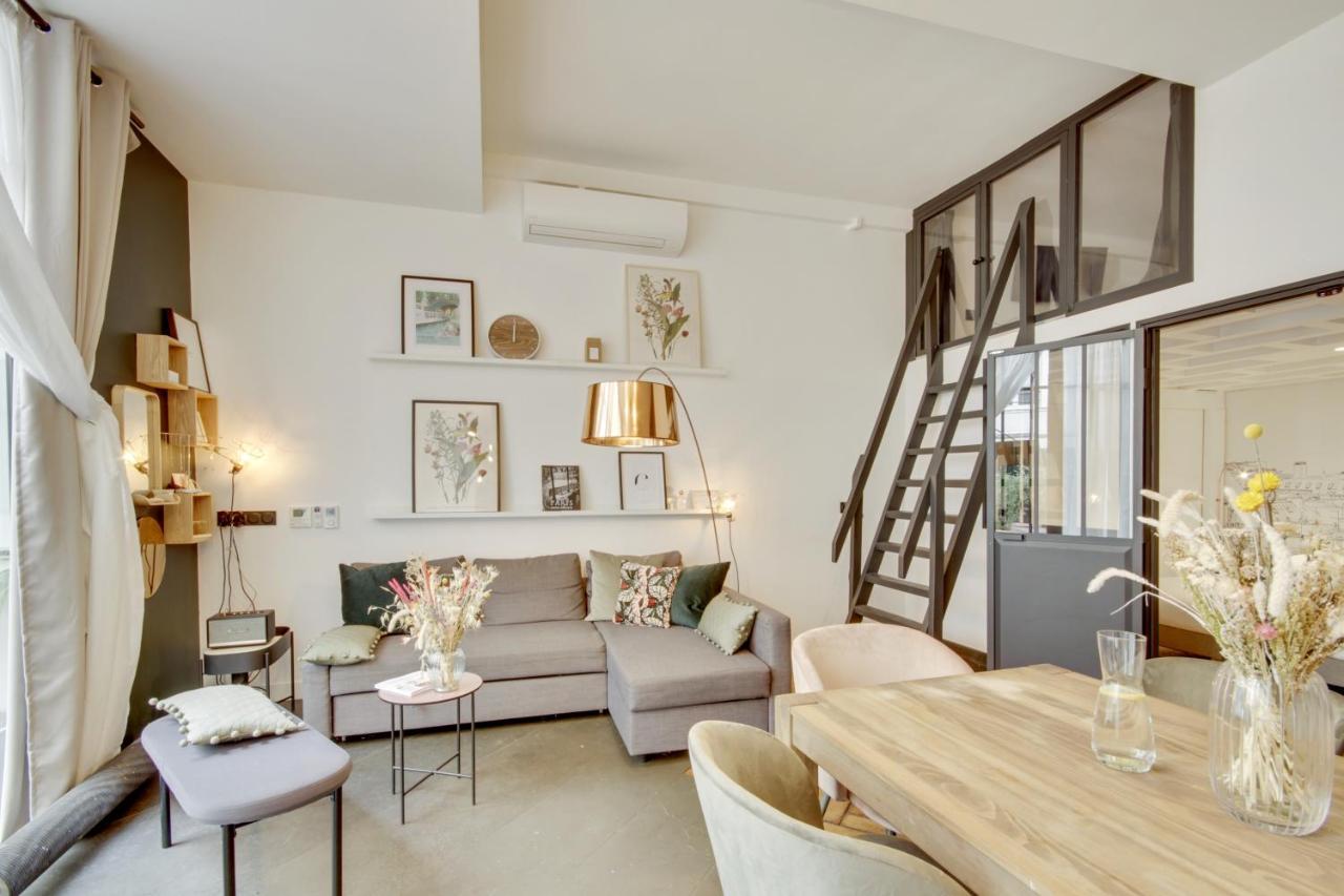 Chez Colette Canal St Martin * Paris