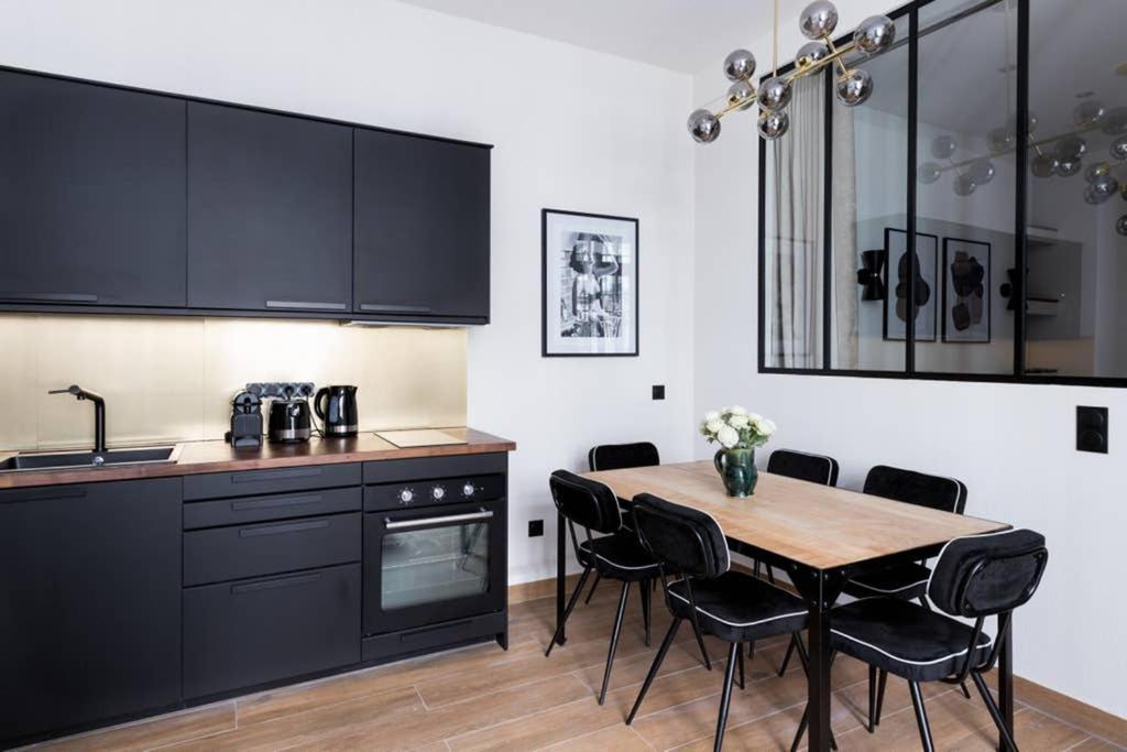 Hsh Amsterdam St-lazare Luxury & Design 6p-2br Apartment Paris